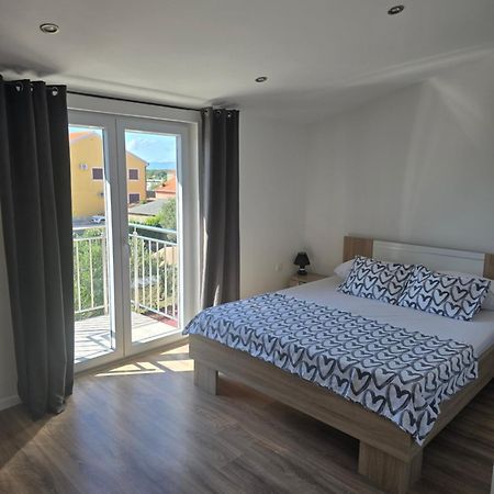 Apartment Fabijana Биоград на Мору Екстериор снимка
