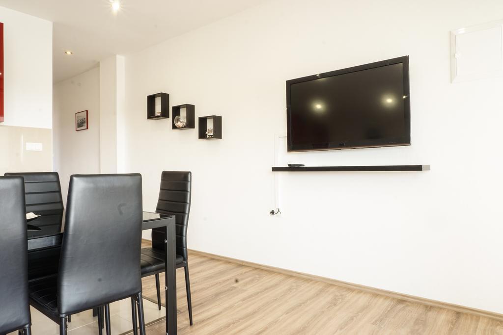 Apartment Fabijana Биоград на Мору Екстериор снимка