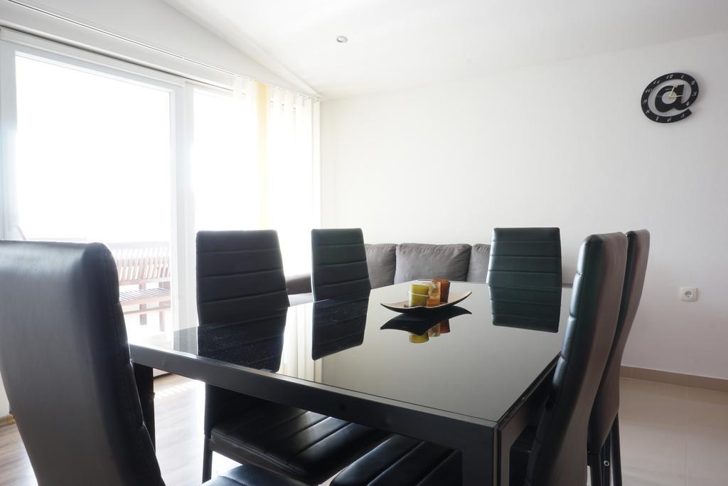 Apartment Fabijana Биоград на Мору Екстериор снимка